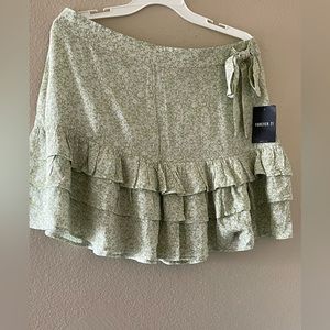 FOREVER 21 floral skirt